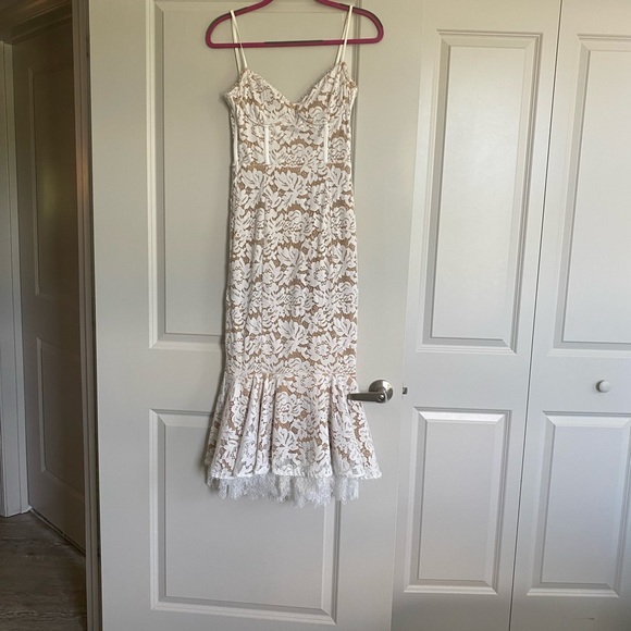 V Chapman Naomi Dress - Picture 5 of 8